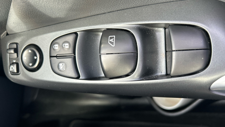 Nissan Juke 1.0 DiG-T Acenta Premium 5dr Petrol Hatchback